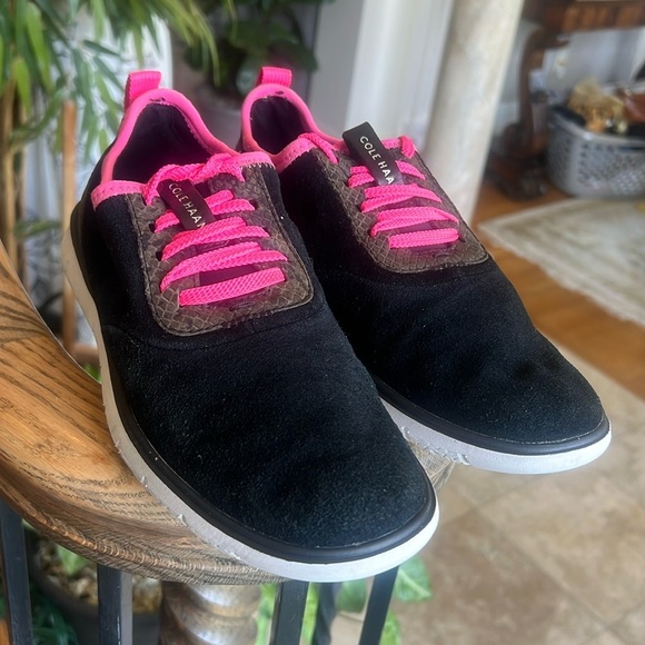 Cole Haan ladies zero grand sneaker very good condition size 8 1/2 - Picture 2 of 11